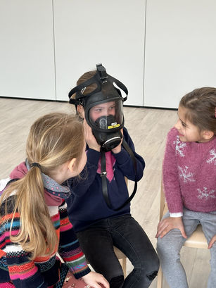 Brandschutzerziehung in der neuen Kindertagesstätte St. Vinzenz in Naumburg 